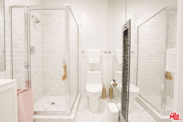 8292 Hollywood Boulevard, Los Angeles, CA 90069