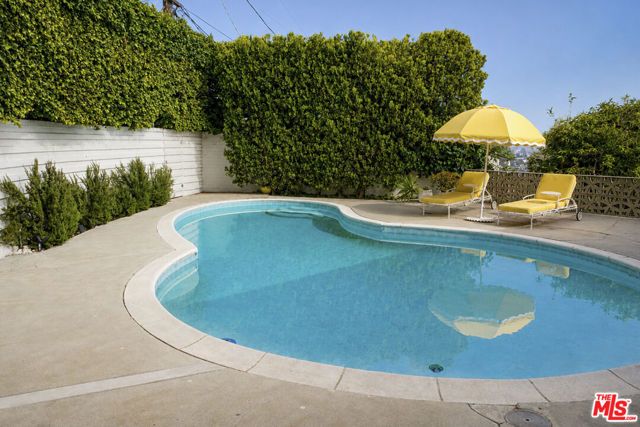 8292 Hollywood Boulevard, Los Angeles, CA 90069