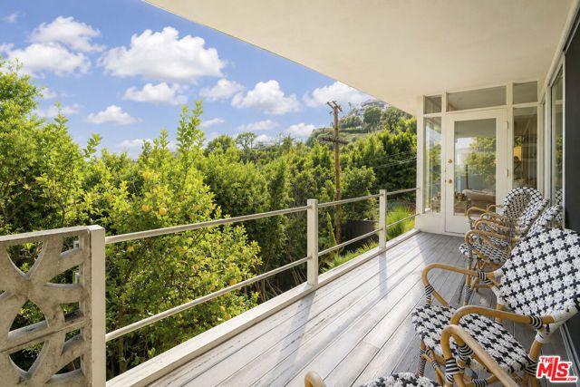 8292 Hollywood Boulevard, Los Angeles, CA 90069