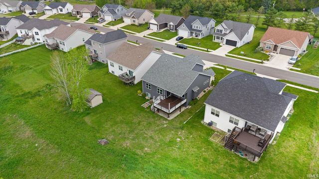 2776 Pine Cone Lane, Warsaw, IN 46582