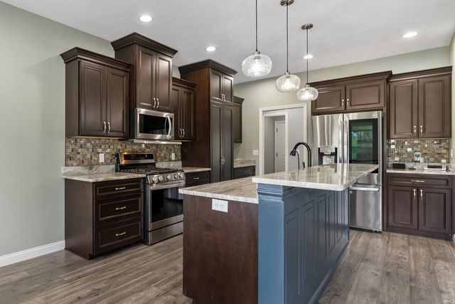 2776 Pine Cone Lane, Warsaw, IN 46582