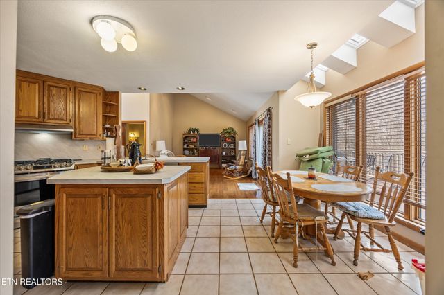 3031 Shadow Brook Drive, Maryville, TN 37803