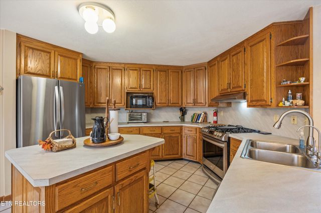 3031 Shadow Brook Drive, Maryville, TN 37803