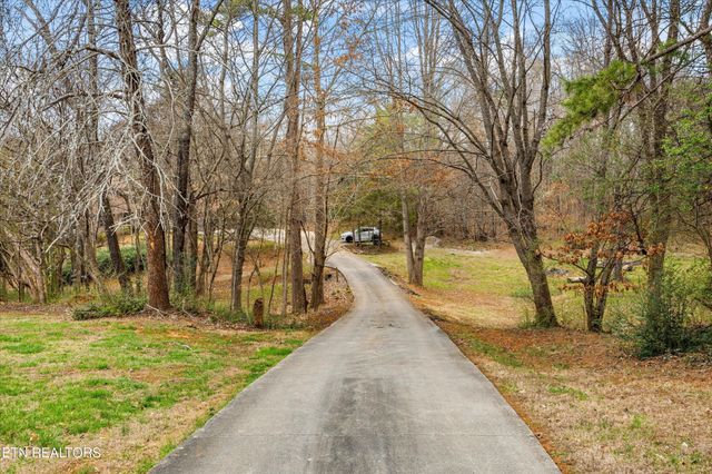 3031 Shadow Brook Drive, Maryville, TN 37803