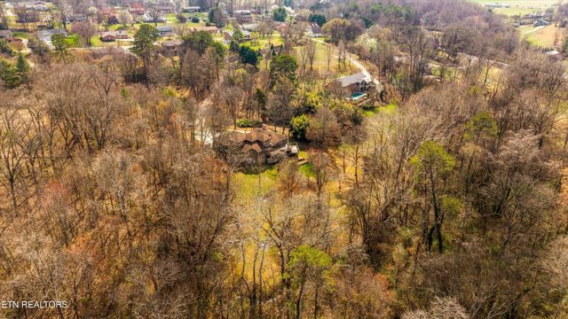 3031 Shadow Brook Drive, Maryville, TN 37803