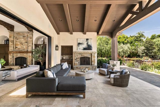 6336 El Sicomoro, Rancho Santa Fe, CA 92067