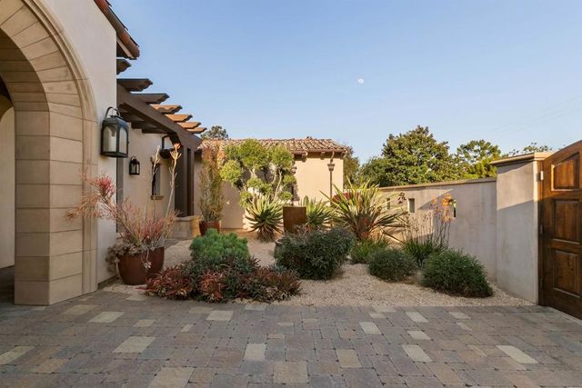 6336 El Sicomoro, Rancho Santa Fe, CA 92067
