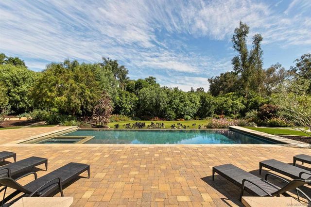 6336 El Sicomoro, Rancho Santa Fe, CA 92067