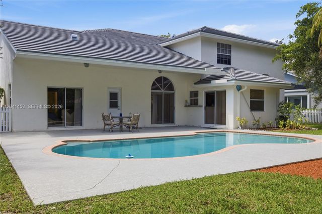 10431 NW 48th Mnr, Coral Springs, FL 33076