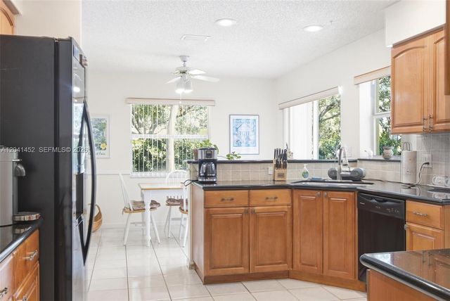 10431 NW 48th Mnr, Coral Springs, FL 33076