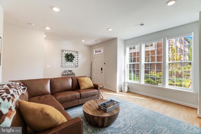 4418 FAIR LAKES CT, Fairfax, VA 22033