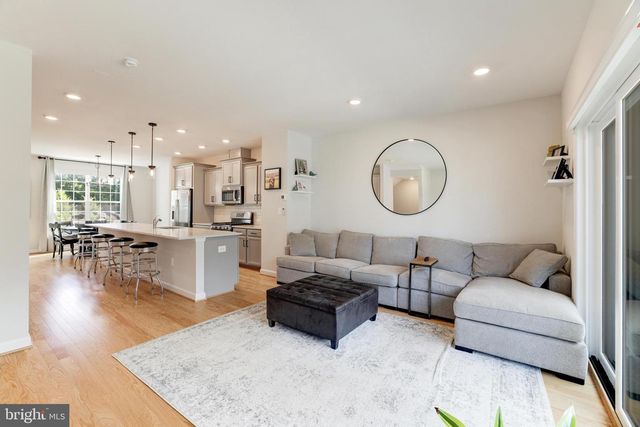 4418 FAIR LAKES CT, Fairfax, VA 22033