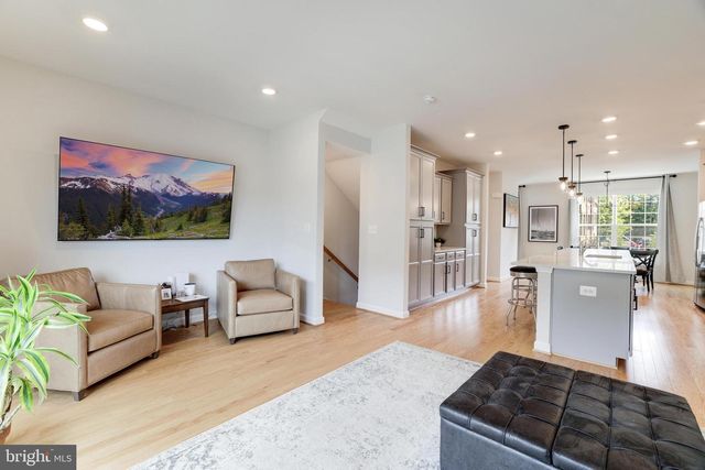 4418 FAIR LAKES CT, Fairfax, VA 22033