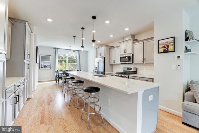 4418 FAIR LAKES CT, Fairfax, VA 22033