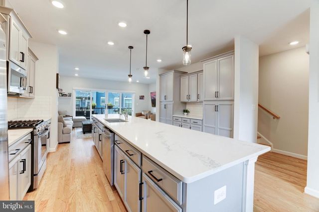 4418 FAIR LAKES CT, Fairfax, VA 22033