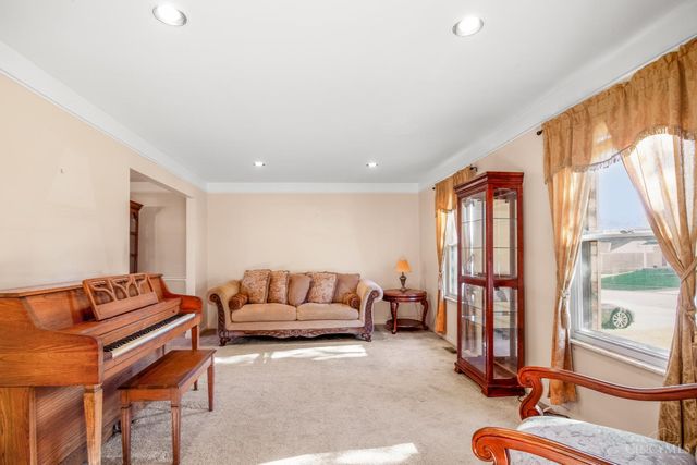 624 Brunner Drive, Forest Park, OH 45240