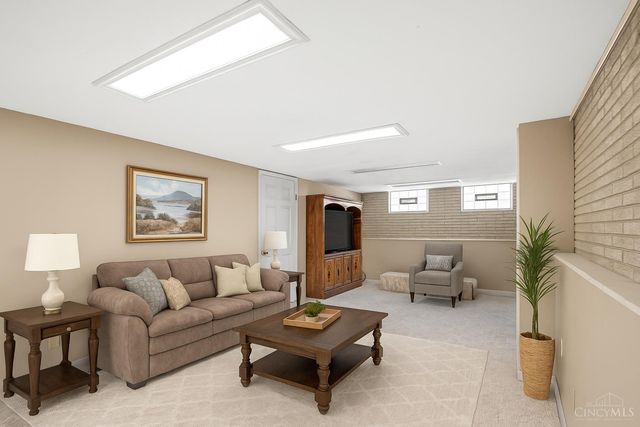 624 Brunner Drive, Forest Park, OH 45240