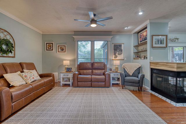 3213 Roselawn Drive, Evansville, IN 47711
