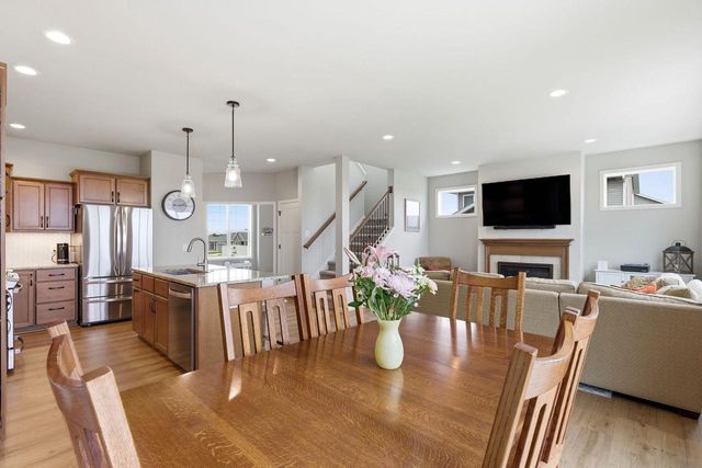 809 S Musket Ridge DRIVE, Sun Prairie, WI 53590