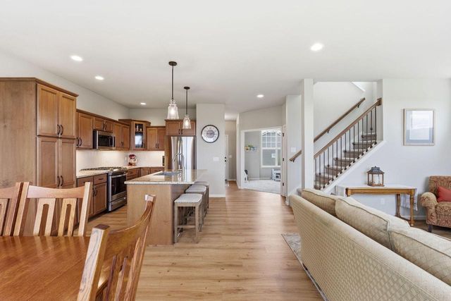 809 S Musket Ridge DRIVE, Sun Prairie, WI 53590