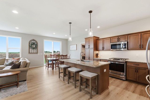 809 S Musket Ridge DRIVE, Sun Prairie, WI 53590