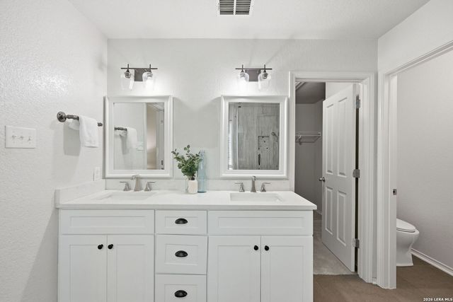 10618 CLOVER CYN, Helotes, TX 78023