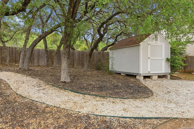 10618 CLOVER CYN, Helotes, TX 78023