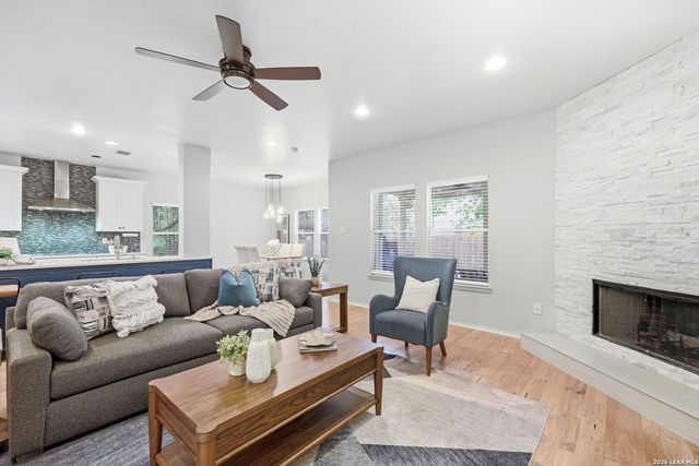 10618 CLOVER CYN, Helotes, TX 78023