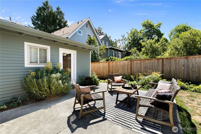 807 27th Avenue, Seattle, WA 98122