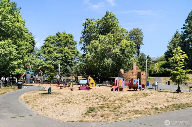 807 27th Avenue, Seattle, WA 98122