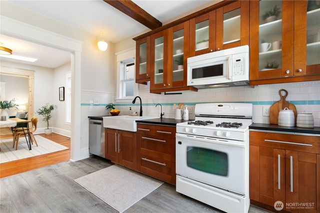 807 27th Avenue, Seattle, WA 98122