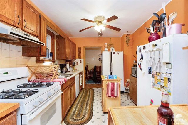 609 Spruce Street, Wamego, KS 66547