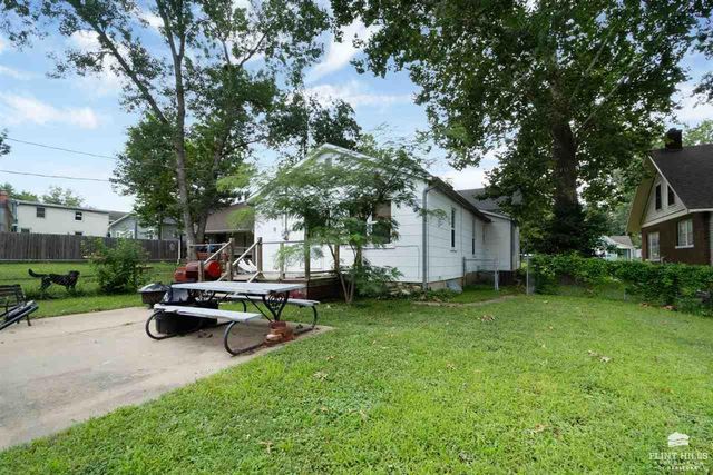609 Spruce Street, Wamego, KS 66547