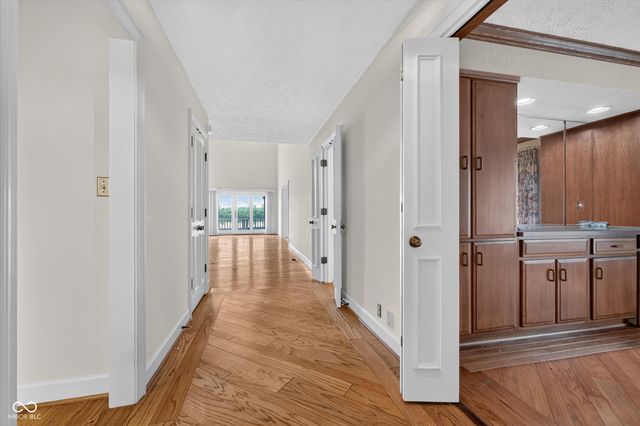 8002 Dean Road, Indianapolis, IN 46240