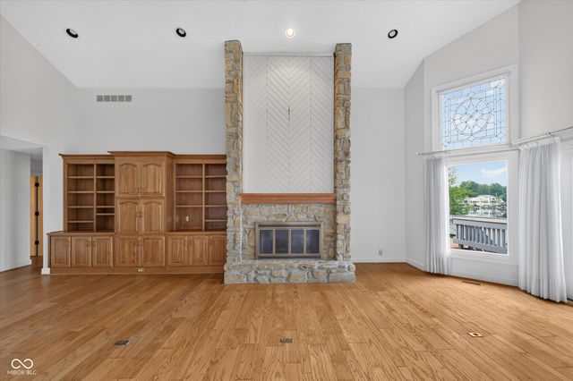 8002 Dean Road, Indianapolis, IN 46240