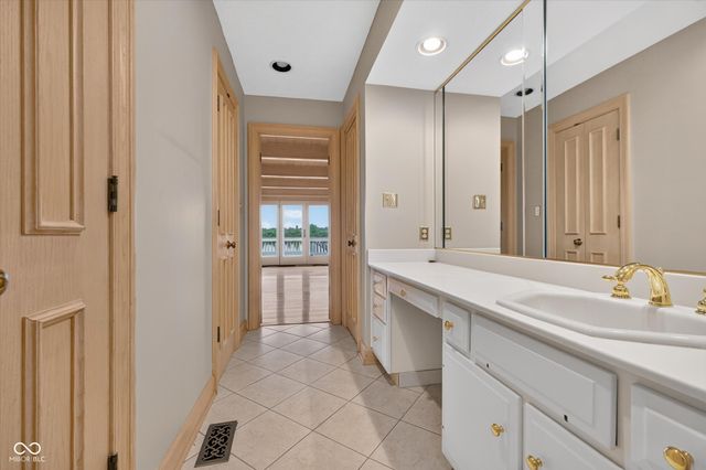 8002 Dean Road, Indianapolis, IN 46240
