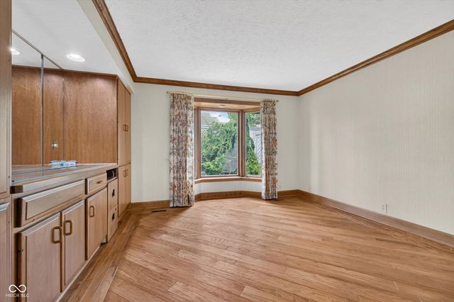8002 Dean Road, Indianapolis, IN 46240