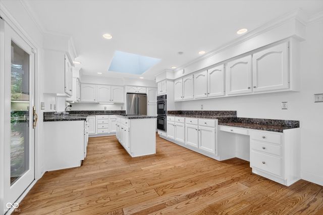 8002 Dean Road, Indianapolis, IN 46240