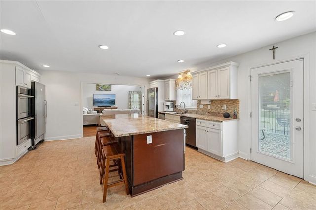 378 Clyde Court, Mcdonough, GA 30252