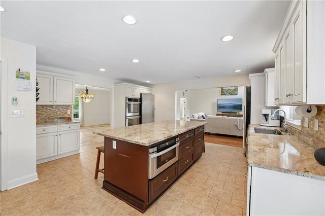 378 Clyde Court, Mcdonough, GA 30252