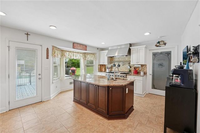 378 Clyde Court, Mcdonough, GA 30252