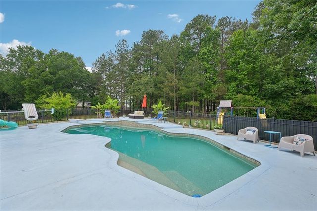 378 Clyde Court, Mcdonough, GA 30252
