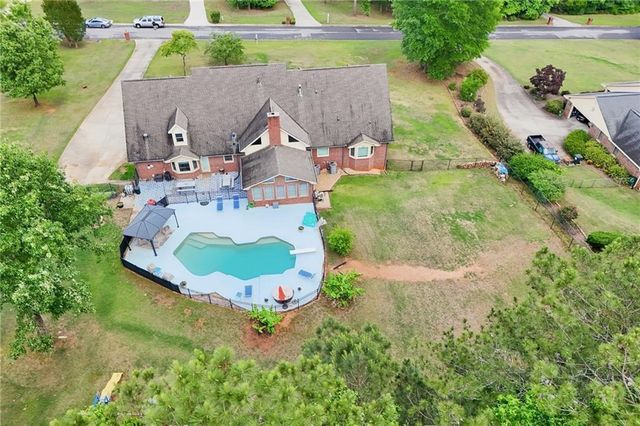 378 Clyde Court, Mcdonough, GA 30252