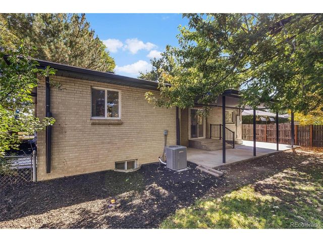 1115 S Harlan St, Lakewood, CO 80232