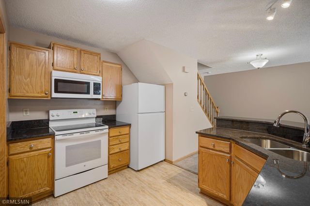 4075 Wilshire Circle, Shoreview, MN 55126