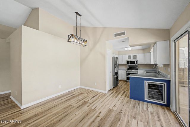20615 N 4TH Avenue, Phoenix, AZ 85027