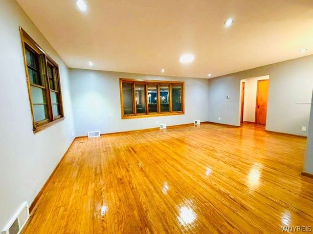 2791 N Forest Road, Amherst, NY 14068