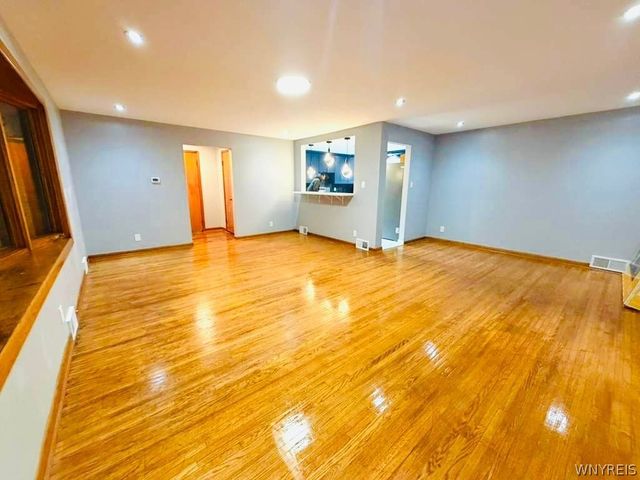 2791 N Forest Road, Amherst, NY 14068