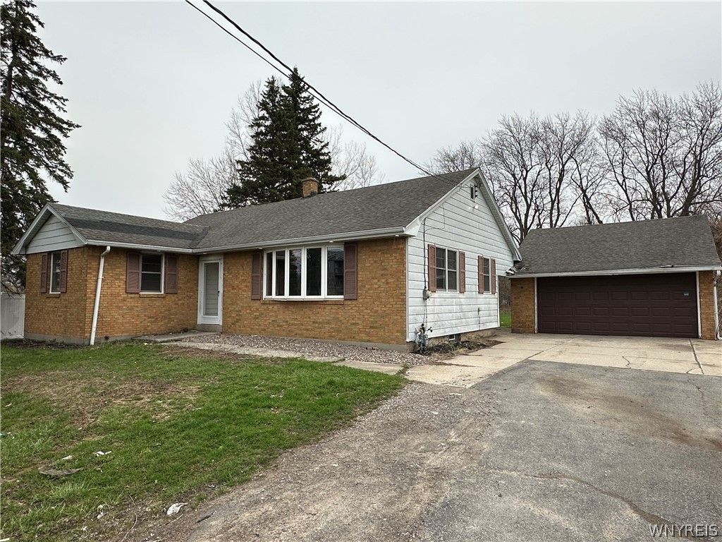 2791 N Forest Road, Amherst, NY 14068