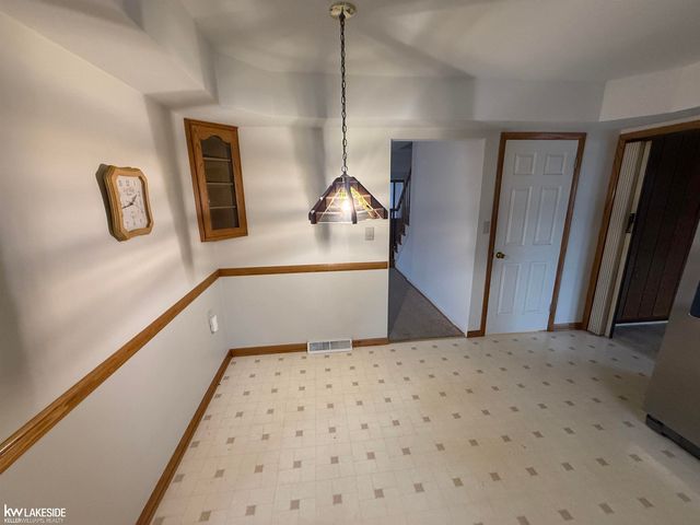 13298 Kozak Street, Sterling Heights, MI 48312